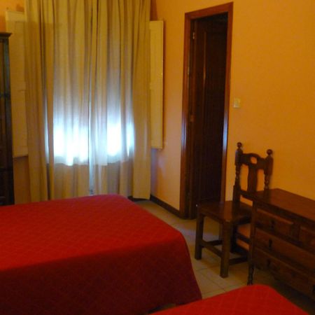 Hostal El Centro Уэска Номер фото