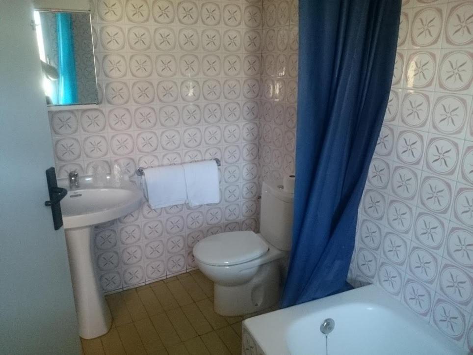 Hostal El Centro Уэска Экстерьер фото