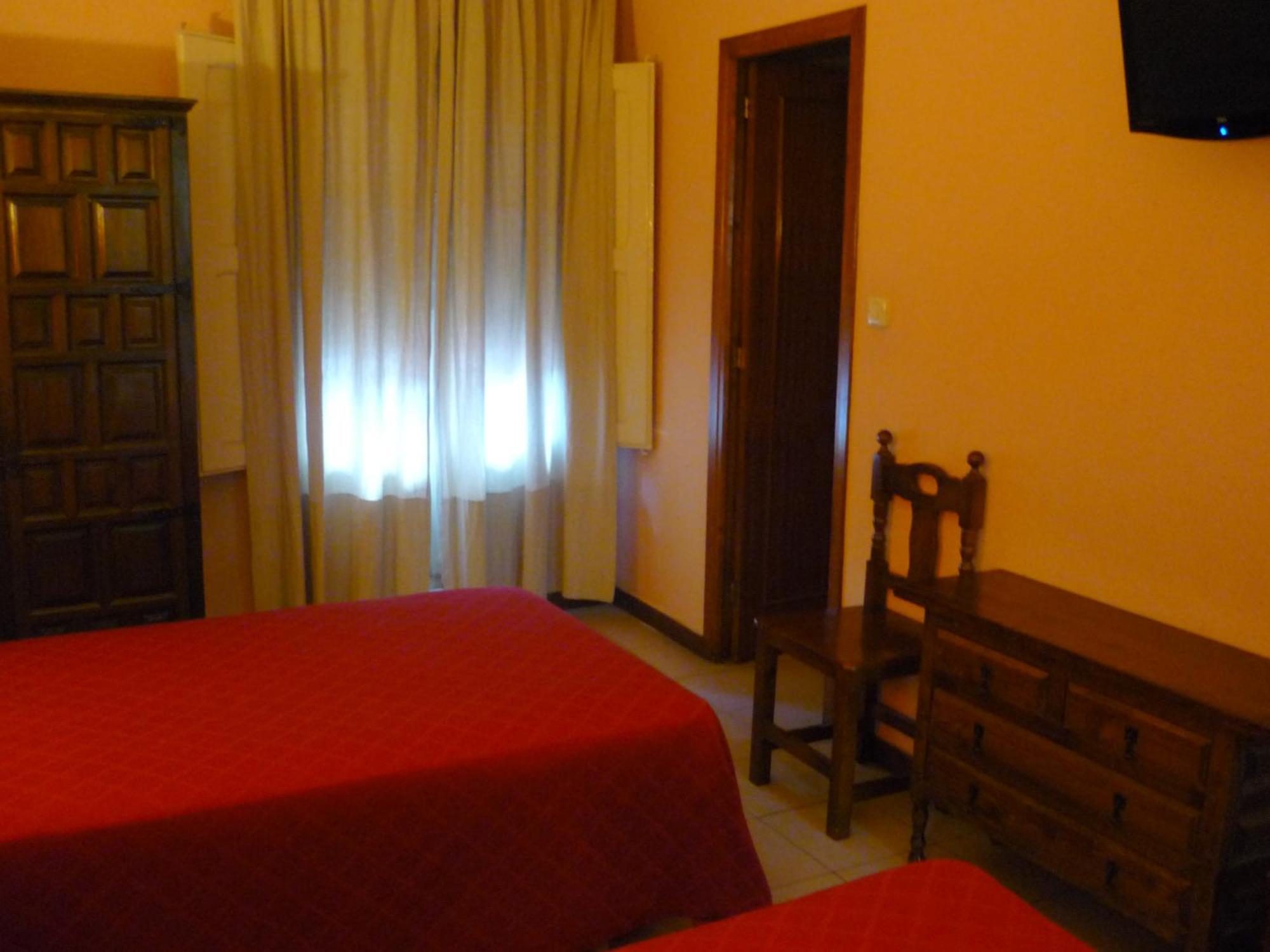 Hostal El Centro Уэска Номер фото