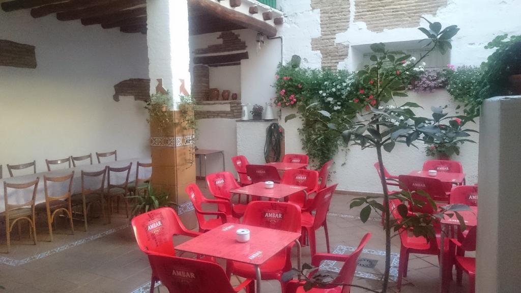 Hostal El Centro Уэска Экстерьер фото