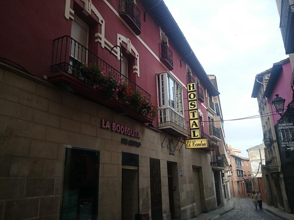Hostal El Centro Уэска Экстерьер фото